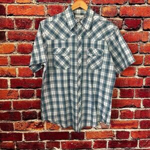 Men’s wrangler, button-down size large